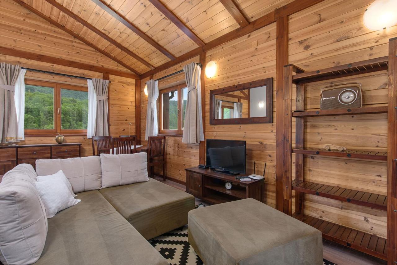 B&B Plitvice Lakes Villa Irene Seliste Dreznicko Luaran gambar