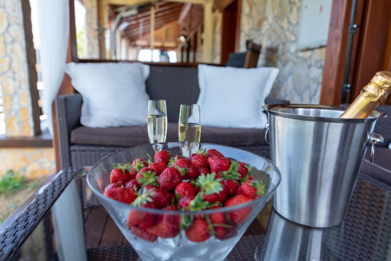 B&B Plitvice Lakes Villa Irene Seliste Dreznicko Luaran gambar