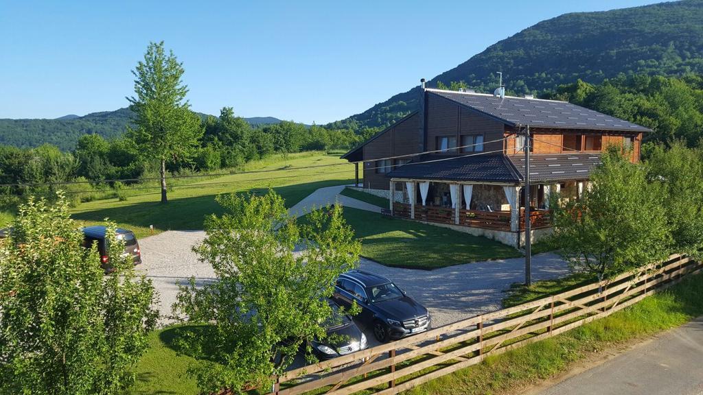 B&B Plitvice Lakes Villa Irene Seliste Dreznicko Luaran gambar